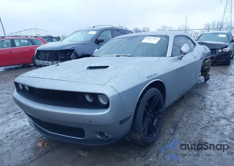 2016 Dodge Challenger Sxt z USA, uszkodzony, nr VIN 2C3CDZAG9GH344678